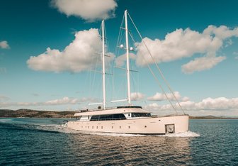 Maxita Yacht Charter in Hvar