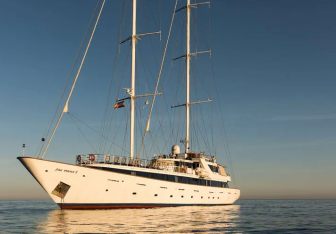 Pan Orama II Yacht Charter in Tahiti
