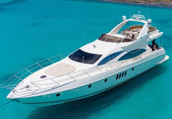 Victoria yacht charter Azimut Motor Yacht
                                    