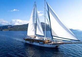 Queen Atlantis Yacht Charter in Istanbul