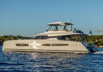 D2 Yacht Charter in Greece