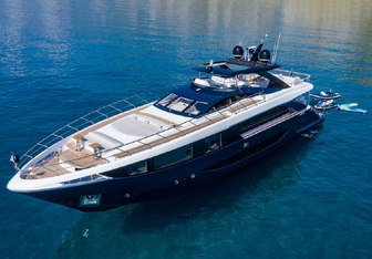 ALTVS yacht charter Amer Motor Yacht
                                    