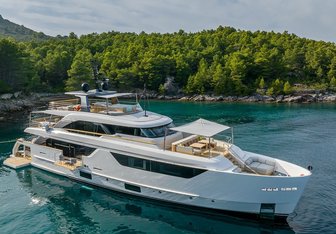 Eros Yacht Charter in Venice