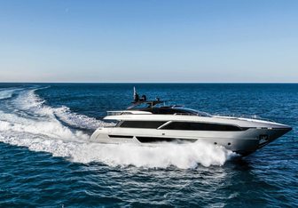Ariyas yacht charter Riva Motor Yacht
                                    