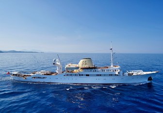 Christina O Yacht Charter in Sardinia