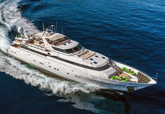 Sunliner X Yacht Charter in Sardinia