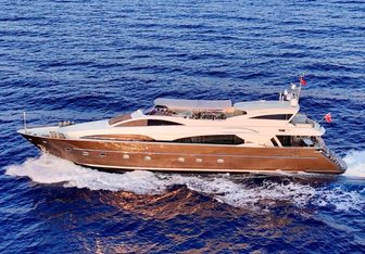 My Ozgn Yacht Charter in Istanbul