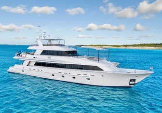 Real Summertime yacht charter Sovereign Yachts Motor Yacht
                                    