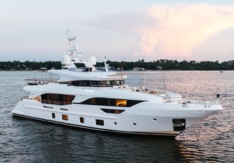 Bella Vita Yacht Charter in Cooper Island