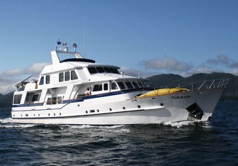 Glacier Bear yacht charter Bayaco Motor Yacht
                                    