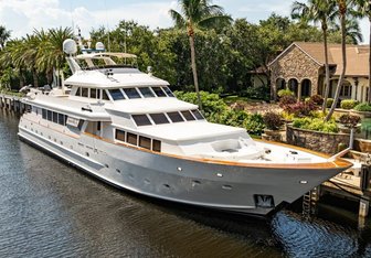 Le Montrachet yacht charter Broward Motor Yacht
                                    