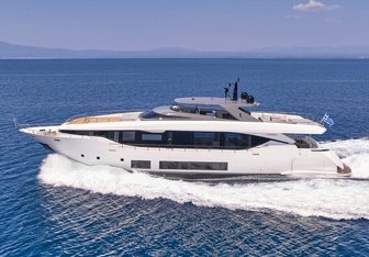 Four Joys yacht charter Maiora Motor Yacht
                                    