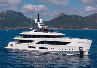 C yacht charter Baglietto Motor Yacht
                                    