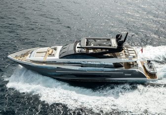 Lady B II Yacht Charter in Mediterranean