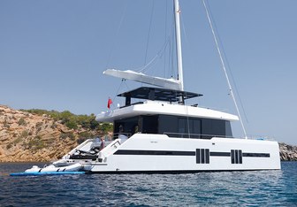 MIDORI yacht charter Sunreef Yachts Motor Yacht