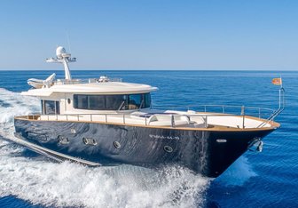 Trabucaire yacht charter Apreamare Motor Yacht
                                    