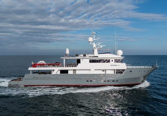 B89 Yacht Charter in Amalfi Coast