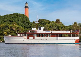 Honey Fitz yacht charter Defoe Shipbuilding Co. Motor Yacht
                                    