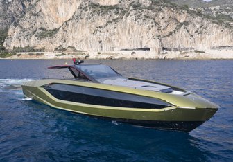 Fast One Yacht Charter in Amalfi Coast