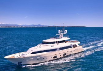 Best Off Yacht Charter in St Tropez