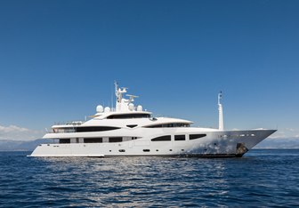 Clelia III Yacht Charter in Anacapri