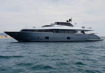 Sands Yacht Charter in Monaco
