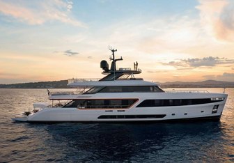 Sundance Yacht Charter in Cannes