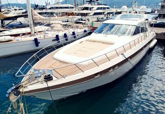 Stealth One yacht charter Mangusta Motor Yacht
                                    