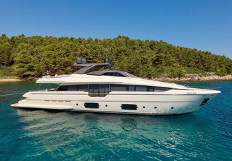 Damari yacht charter Ferretti Yachts Motor Yacht
                                    