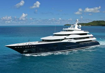 luxury yachts vacation