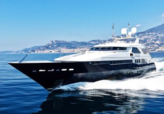Yami Yacht Charter in Greece