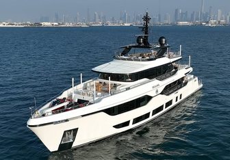 Geulunel Yacht Charter in Ibiza