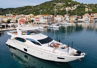 La Fenice yacht charter Azimut Motor Yacht
                                    