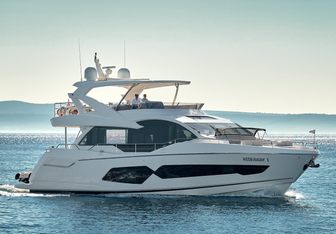 Hideaway yacht charter Sunseeker Motor Yacht
                                    