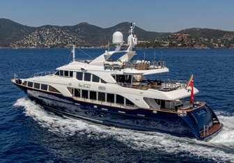 Sea Bluez Yacht Charter in Amalfi Coast