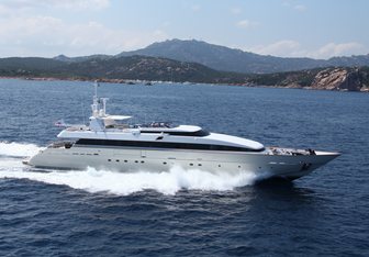 Hemilea Yacht Charter in Amalfi Coast