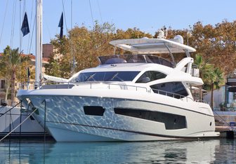 RAOUL W yacht charter Sunseeker Motor Yacht
                                    