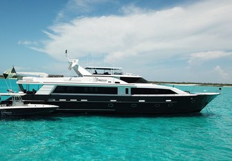 Unbridled Yacht Charter in Bahamas