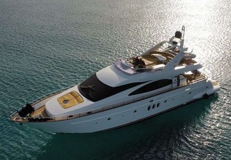 Estia Zeus Yacht Charter in Greece