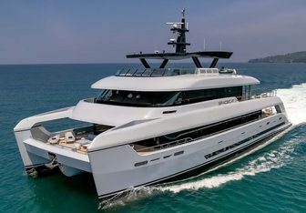Space Cat yacht charter SilverYachts Motor Yacht
                                    