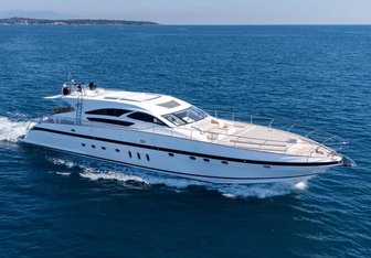 Goldfinger Yacht Charter in Lérins Islands