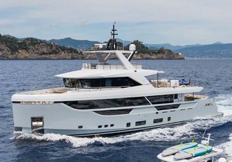 Dulce De Leche yacht charter Blaundus Yachts Motor Yacht