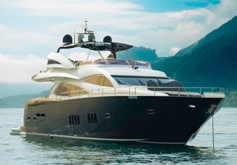 Aarna Yacht Charter in Abu Dhabi