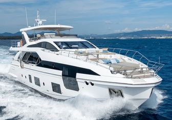 Zozo Yacht Charter in Lérins Islands