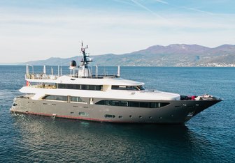 Lady Trudy Yacht Charter in Corsica