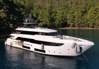Nomad Yacht Charter in Corsica