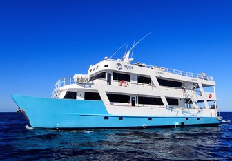 Aqua Yacht Charter in Galapagos Islands
