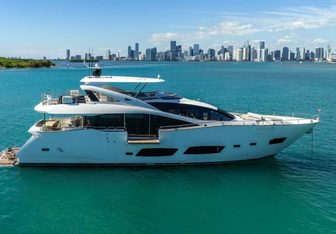 RMM Job yacht charter Sunseeker Motor Yacht
                                    