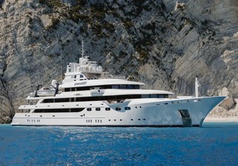 Emir Yacht Charter in East Coast Italy