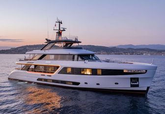 Angel Yacht Charter in Cyclades Islands